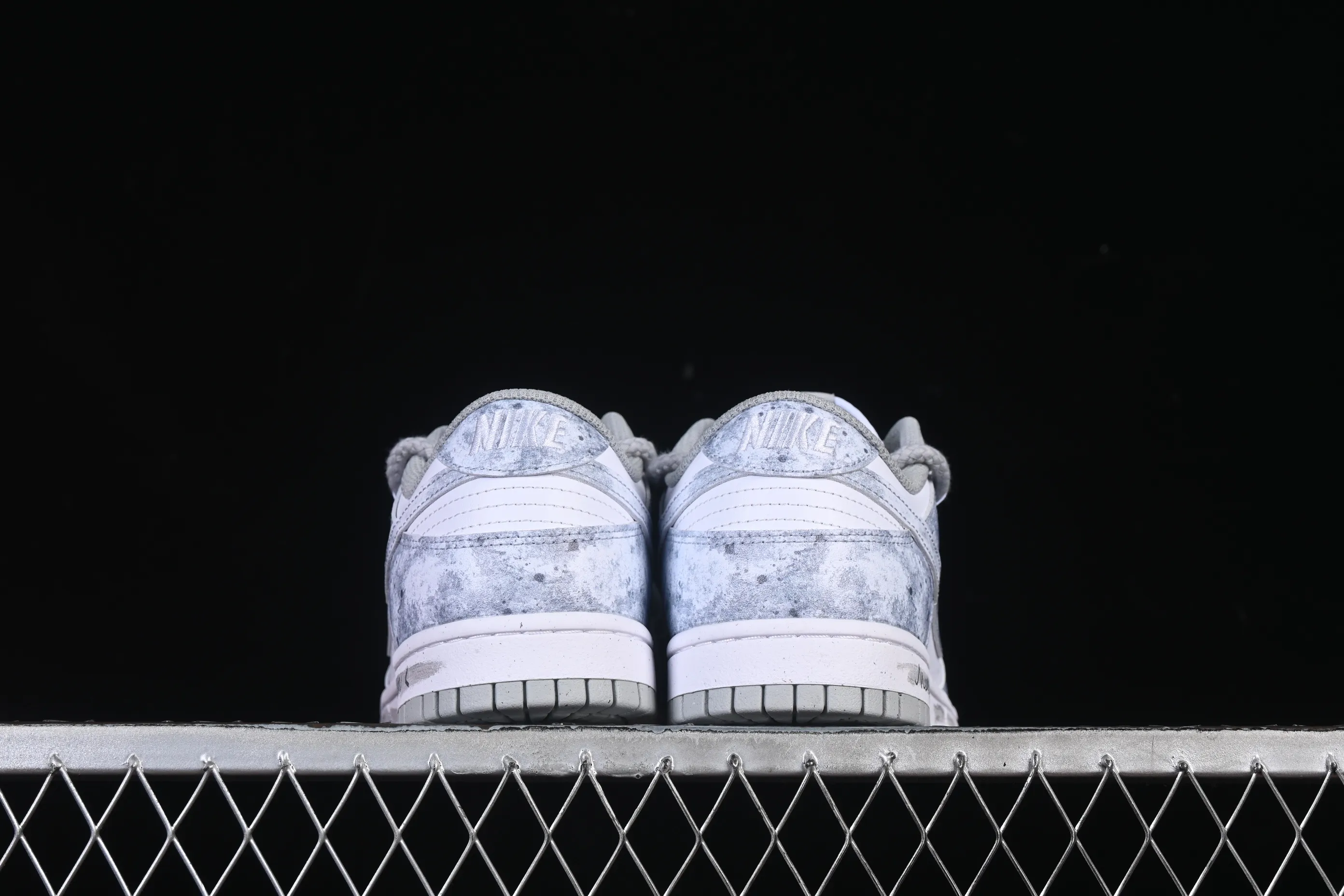 All categories Nk SB Dunk Series Nk SB Dunk Low High-end customized low-top sneakers Nike SB Dunk Low straps Anniversary high-end customized low-top casual sneakers DD1873-113